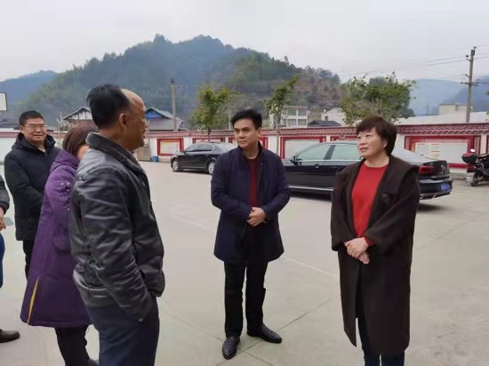 张皓在绥宁县调研村（社区）“两委”换届工作：继续坚持严字当头 确保圆满实现预期目标_邵阳头条网